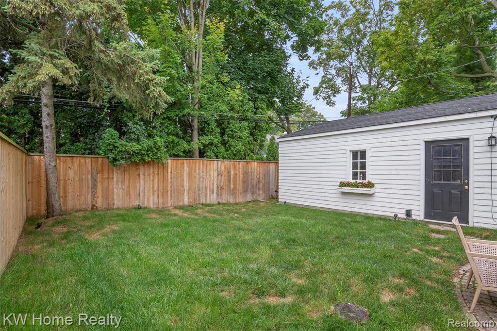 595 Kimberly Street, Birmingham, MI 48009 — Photo 55