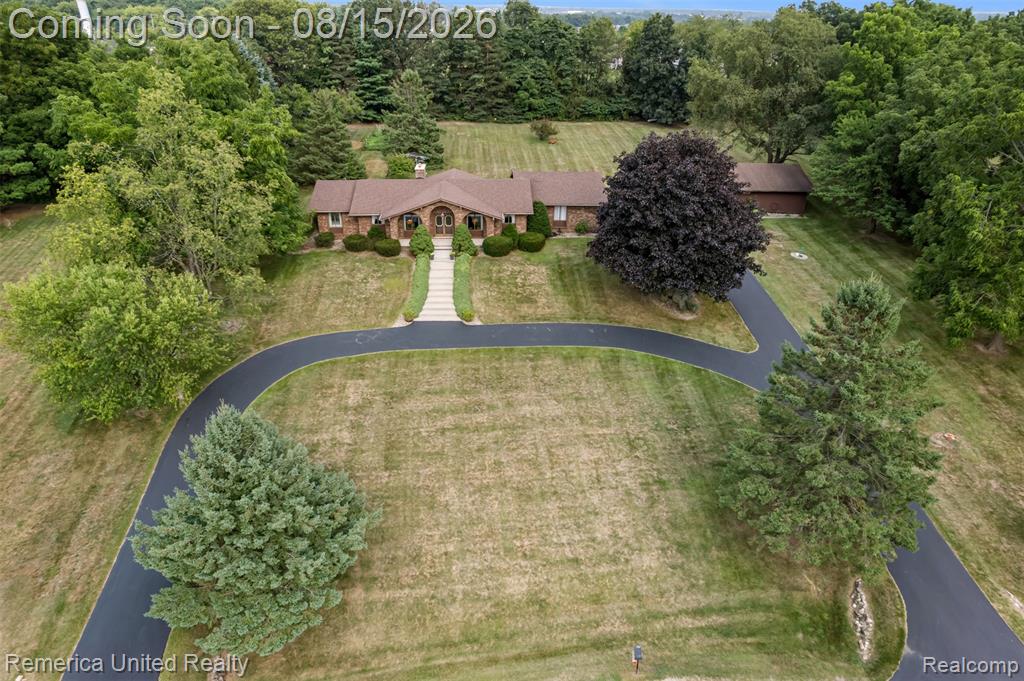 59245 Bishop Road, New Hudson, MI 48165