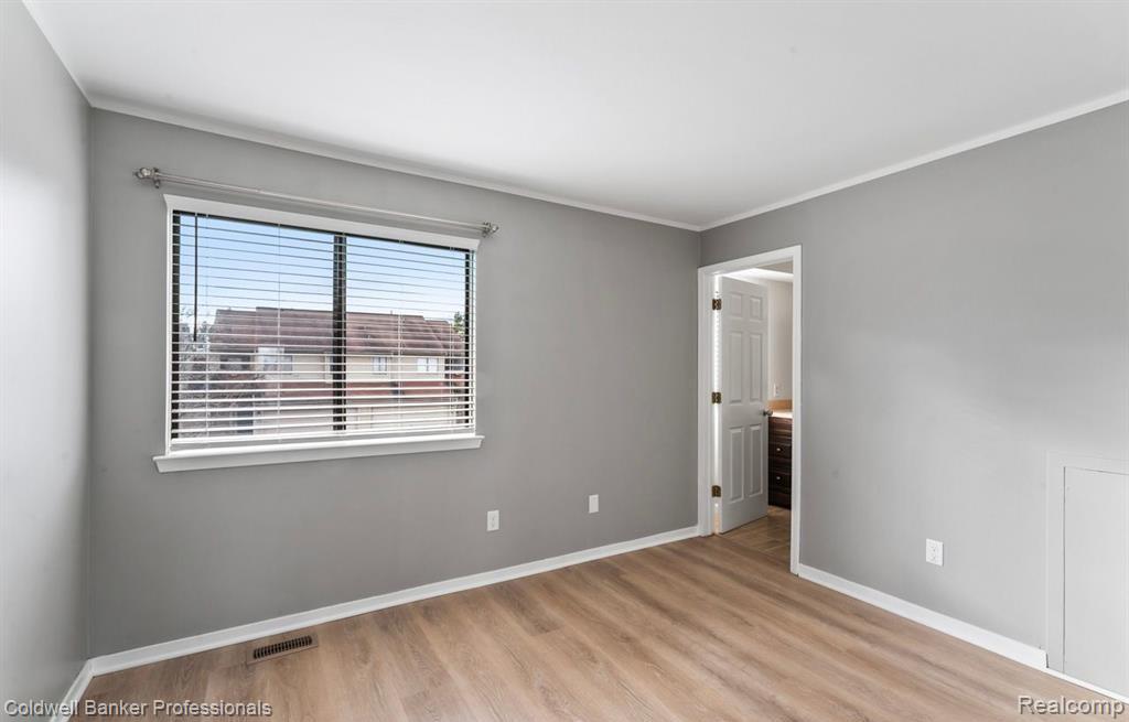 708 Preston Court, Rochester Hills, MI 48307 — Photo 15