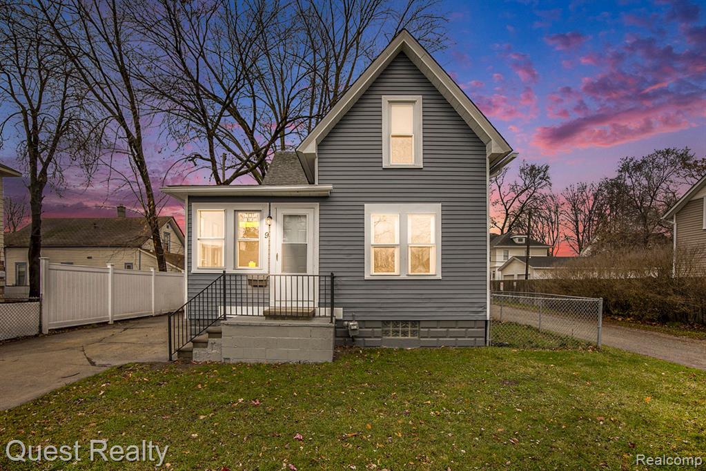 9 Hubbard, Mount Clemens, MI 48043 — Photo 2