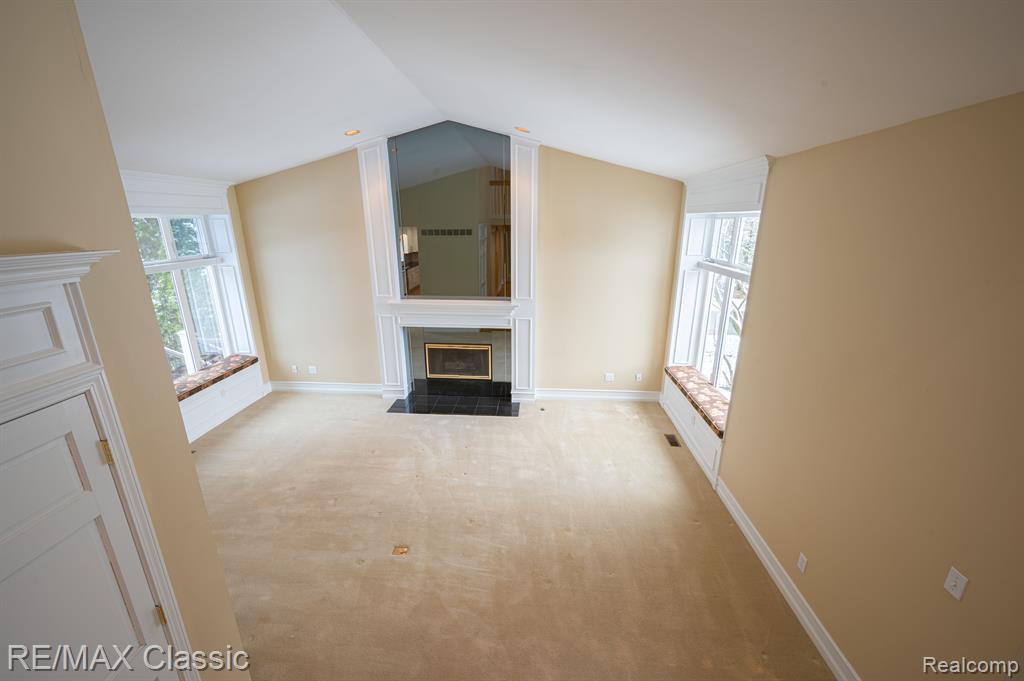 4661 Mallards Landing, Highland, MI — Photo 12