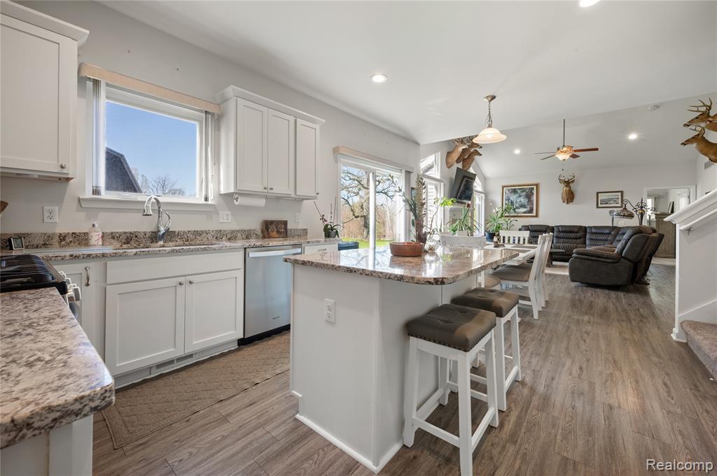 5785 Layton Road, Fowlerville, MI 48836 — Photo 10