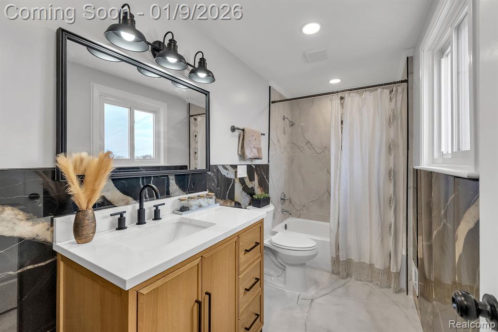 40585 Pinetree Drive, Plymouth, MI 48170 — Photo 22