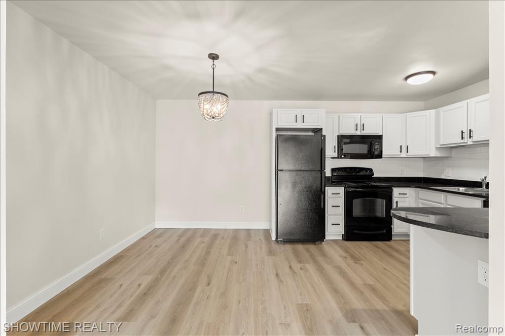 2425 Torquay Avenue, 101, Royal Oak, MI 48073 — Photo 8