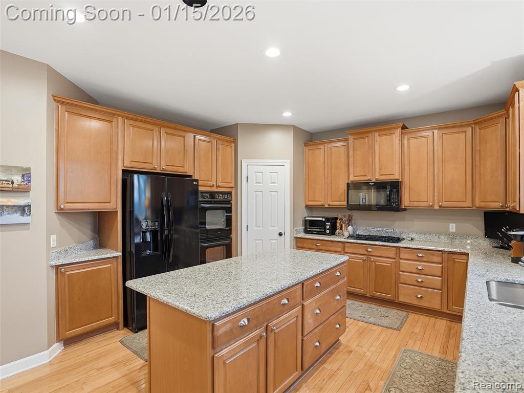 8249 Brookstone Lane, Clarkston, MI 48348 — Photo 18