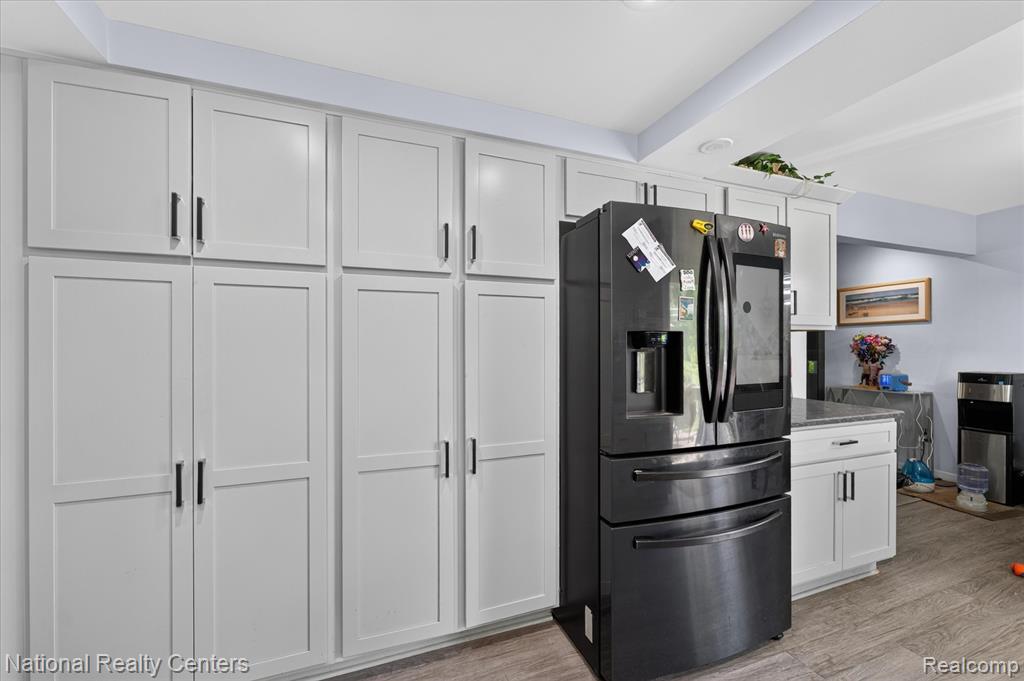9472 Lakepointe Boulevard, Clay, MI 48001 — Photo 14
