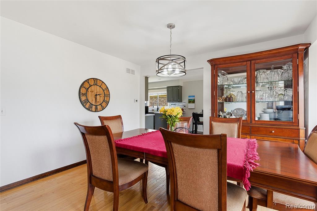 26525 Mapleridge Drive, New Baltimore, MI — Photo 9