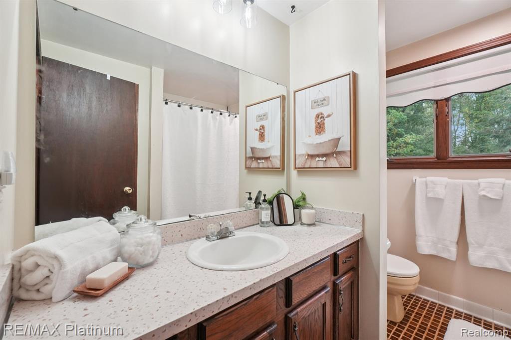 2581 Pepper Court, Hartland, MI 48353 — Photo 18