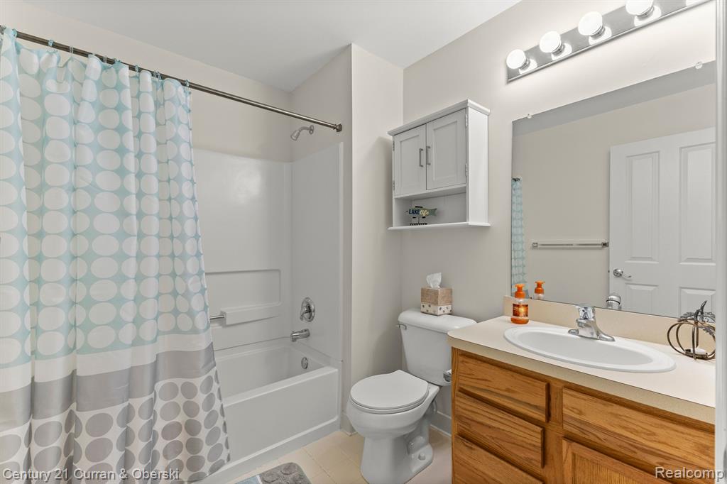 3972 ELIZABETH Avenue, Canton, MI 48188 — Photo 16