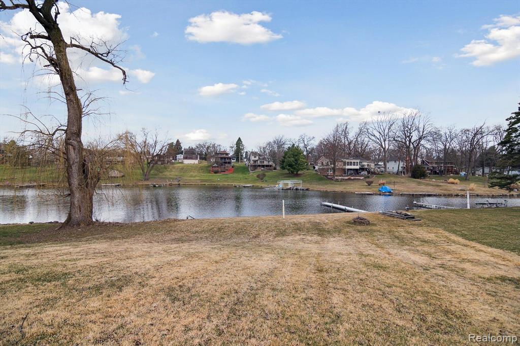231 PINE HILL LAKE Drive, Horton, MI 49246 — Photo 49