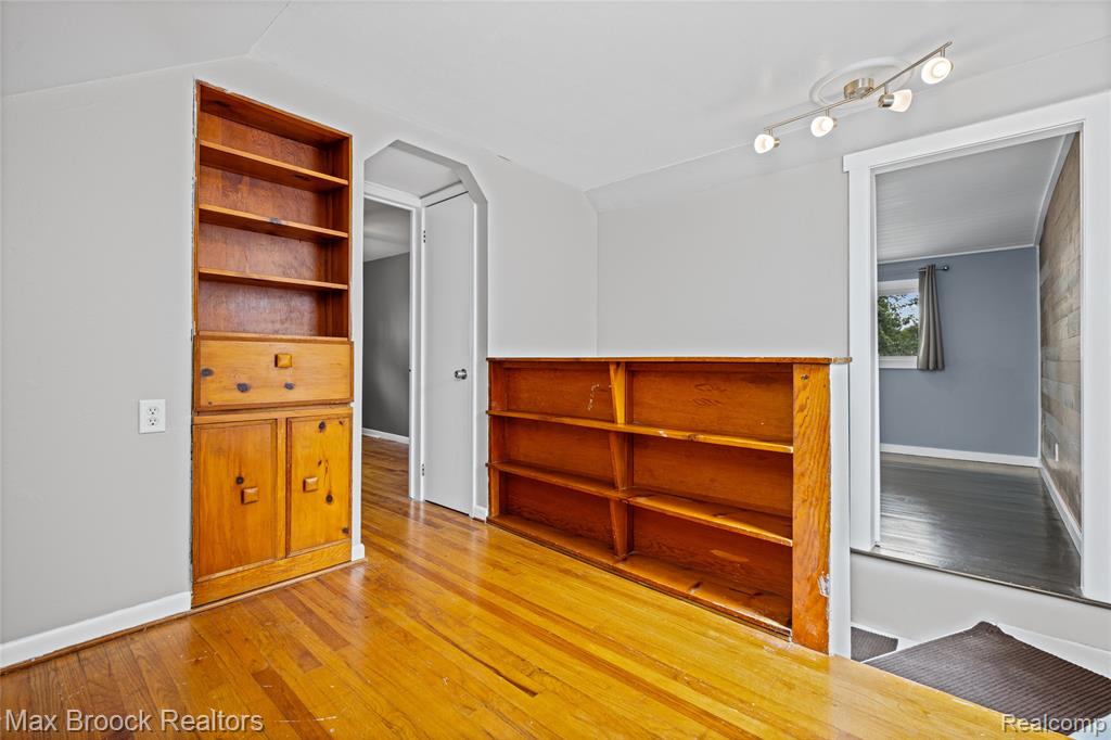 808 N Edgeworth Avenue, Royal Oak, MI 48067 — Photo 26