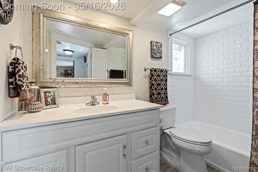 4693 Forest Avenue, Waterford, MI 48328 — Photo 30