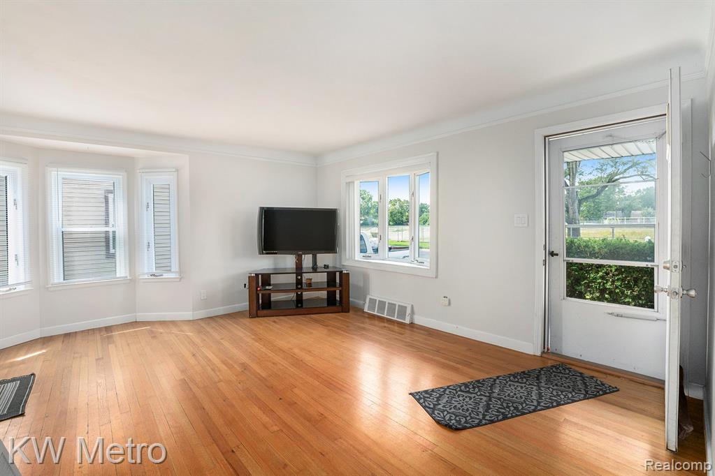 9922 Garfield, Redford, MI 48239 — Photo 14