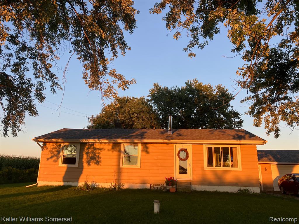 908 BROWN CITY Road, Imlay City, MI 48444 — Photo 4