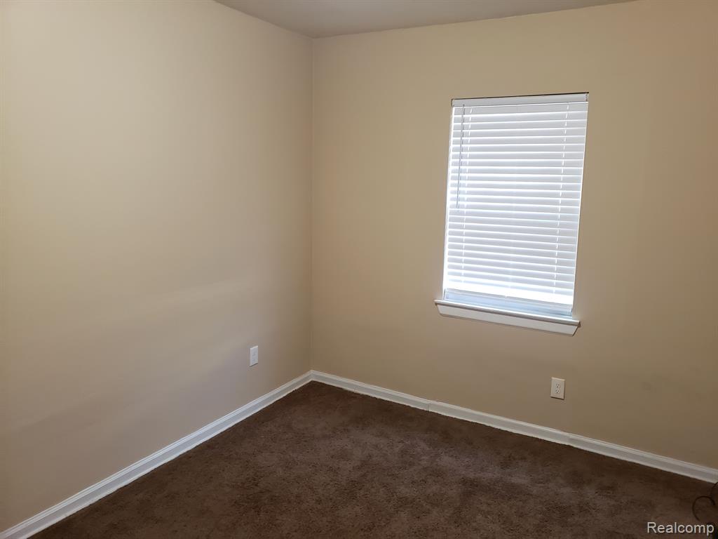 71 E GREAT LAKES Street, River Rouge, MI 48218 — Photo 8