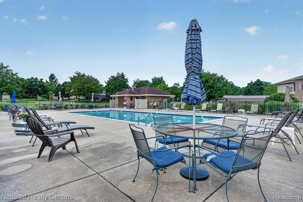 61171 Greenwood Drive, South Lyon, MI 48178 — Photo 34