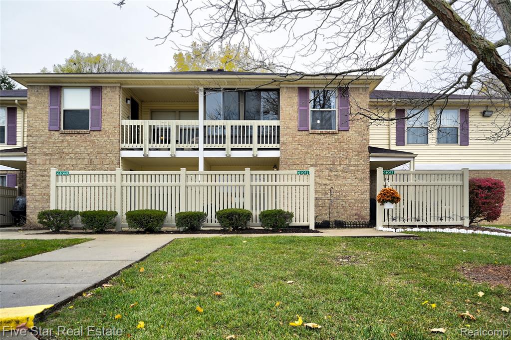 61051 Greenwood Drive, South Lyon, MI 48178 — Photo 2