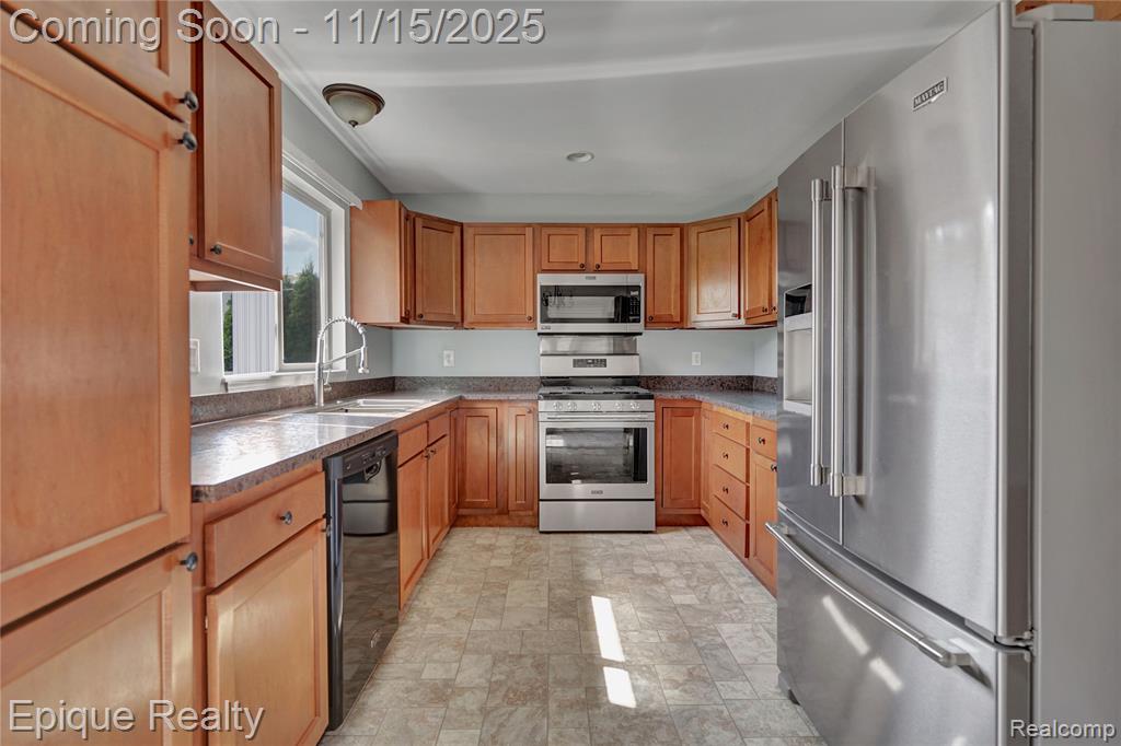 1920 Kenneth F Brown Court, Imlay City, MI 48444 — Photo 10