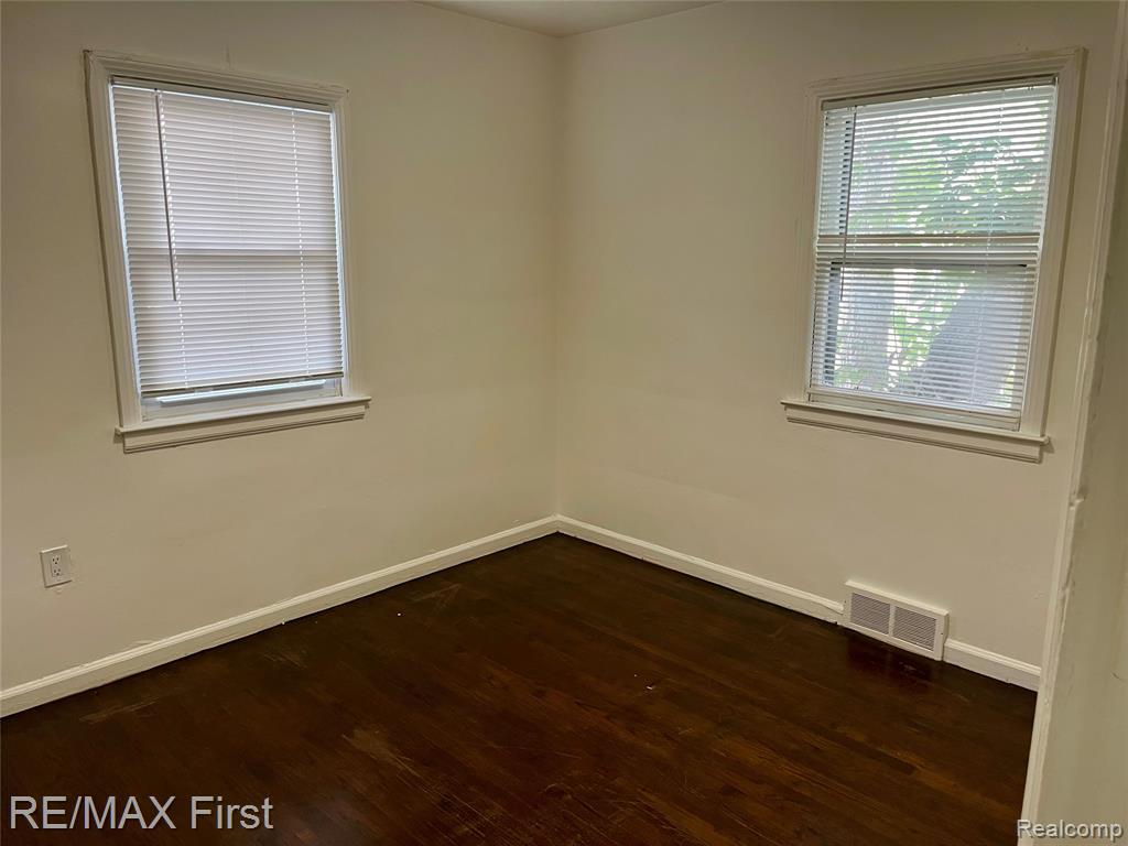 70 E Rutgers Avenue, Pontiac, MI 48340 — Photo 12