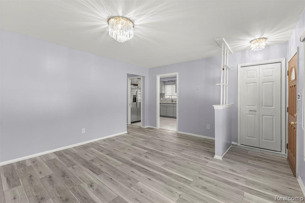 6446 Centralia Street, Dearborn Heights, MI 48127 — Photo 5
