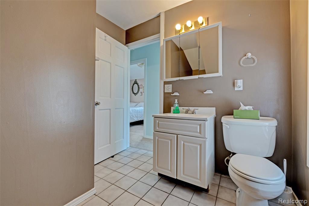 126 N North Shore Drive, Lake Orion, MI 48362 — Photo 25