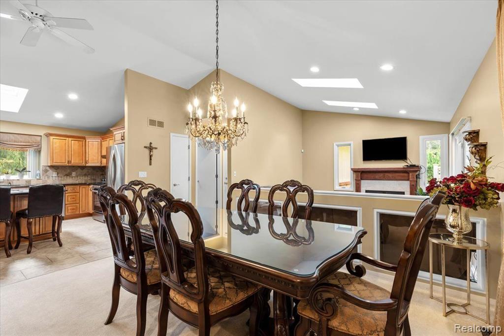 4280 ELIZABETH Lane, Walled Lake, MI 48390 — Photo 10