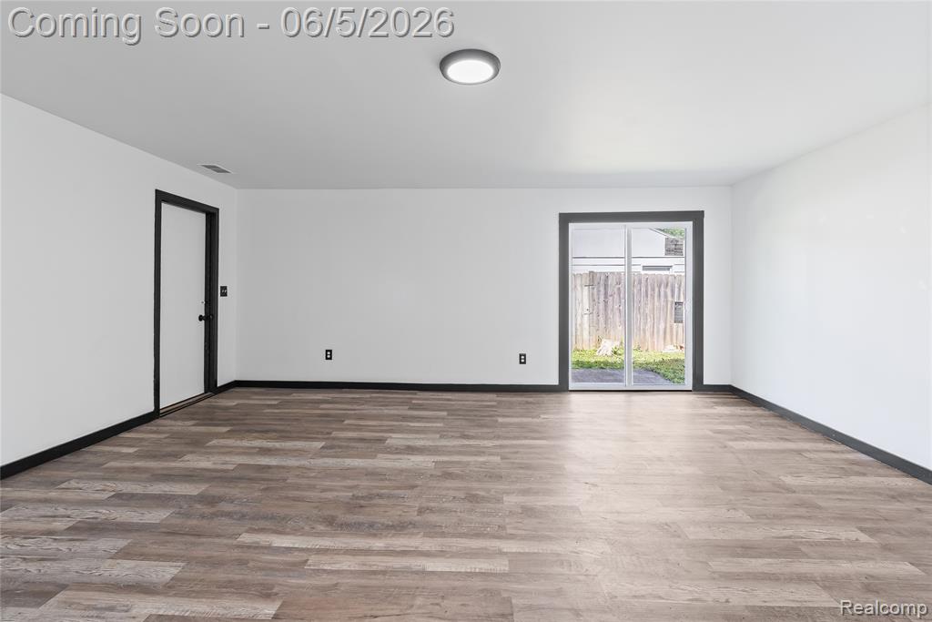 8053 Leadley Avenue, Mount Morris, MI 48458 — Photo 24
