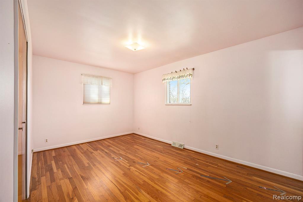 736 Beachway Drive, White Lake, MI 48383 — Photo 13