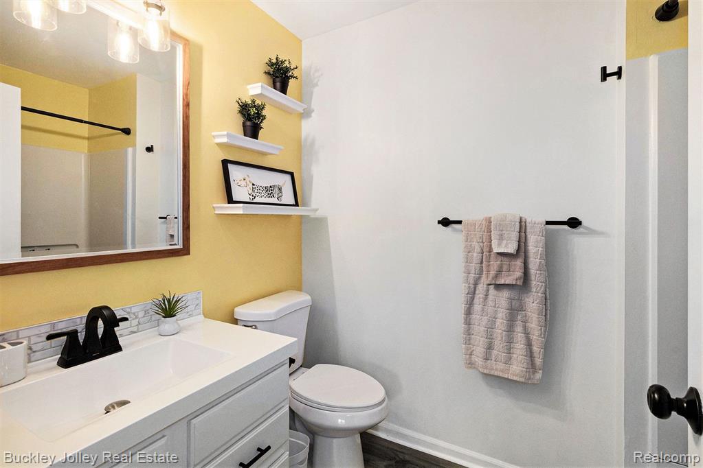 740 OLDE ENGLISH Circle, Howell, MI 48855 — Photo 7