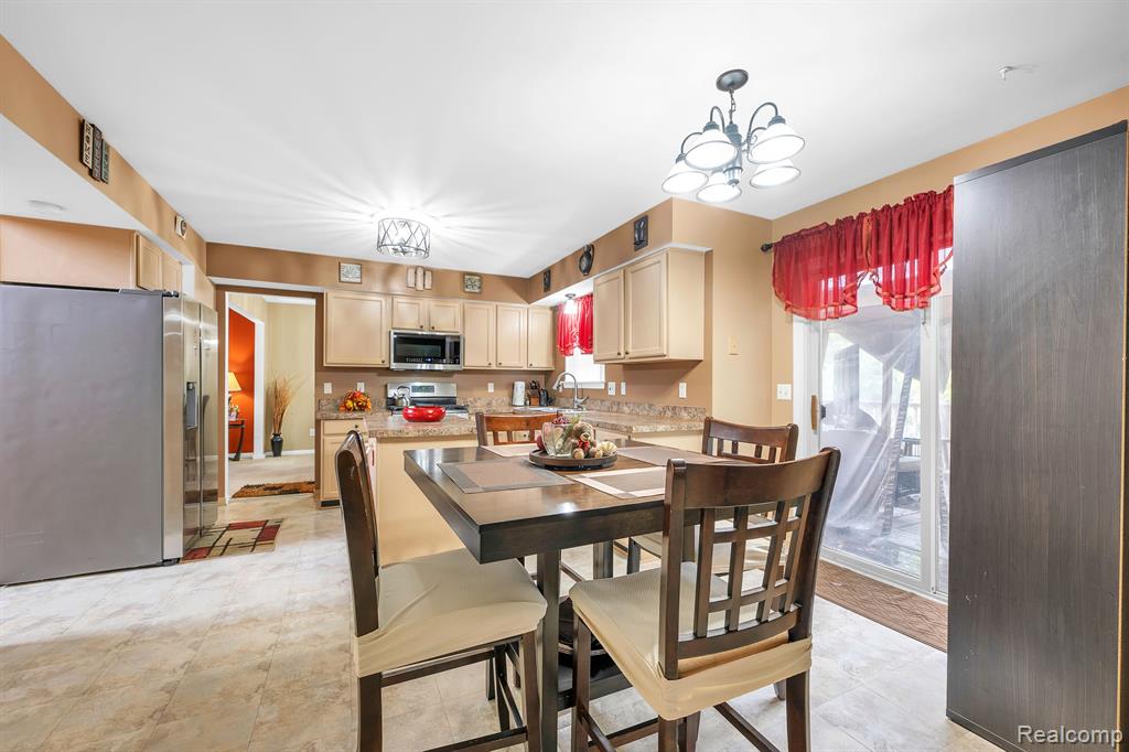 3103 RIVER MEADOW Circle, Canton, MI 48188 — Photo 10