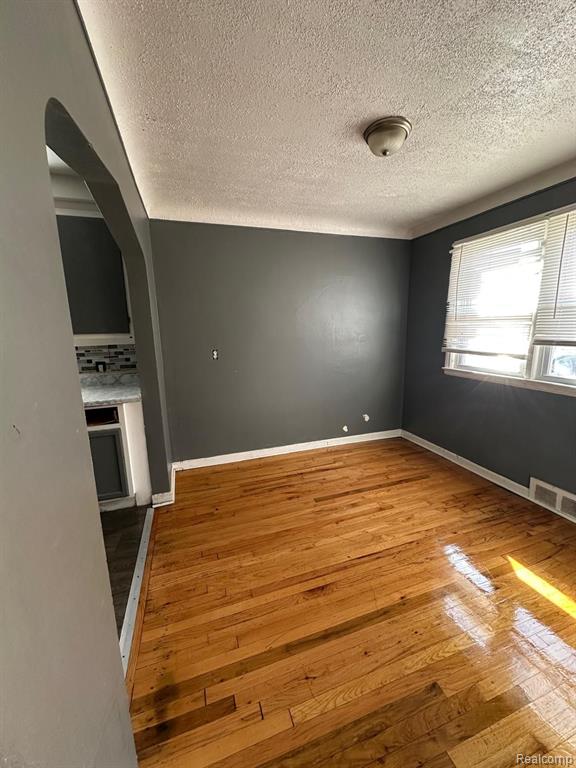 9934 WARWICK Street, Detroit, MI 48228 — Photo 4