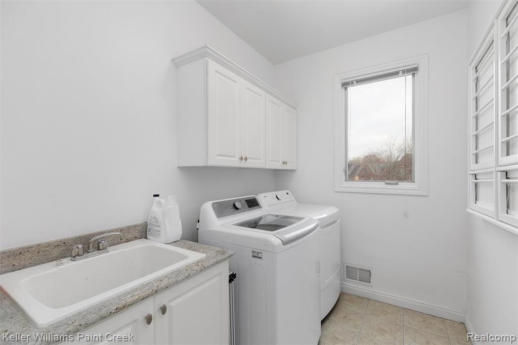 676 Majestic, Rochester Hills, MI 48306 — Photo 48