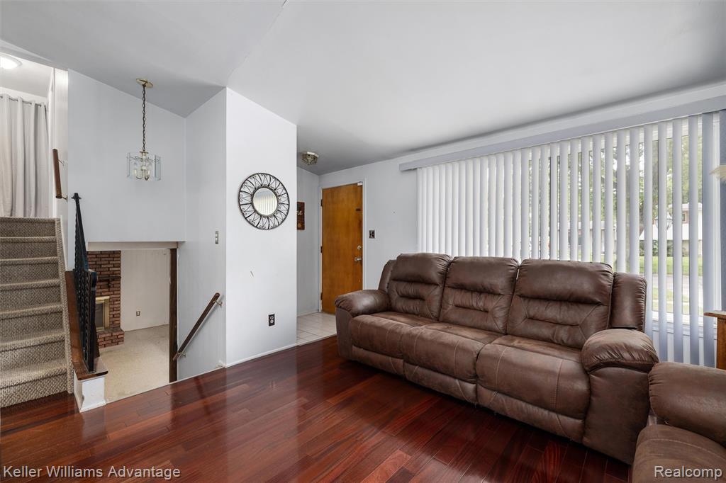 9428 Oak Street, Taylor, MI 48180 — Photo 3