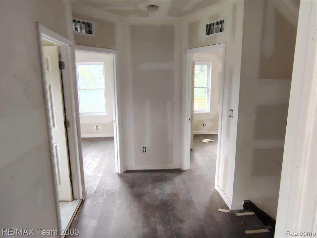 2492 Townsend Street, Detroit, MI 48214 — Photo 15