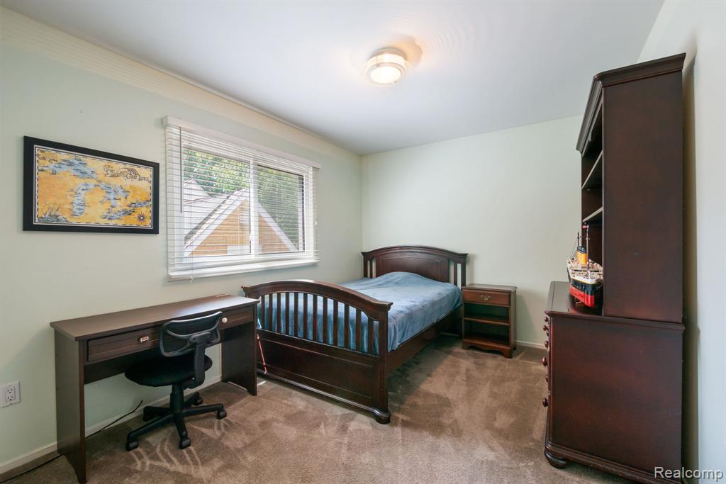 5775 Eastman Boulevard, West Bloomfield, MI 48323 — Photo 33