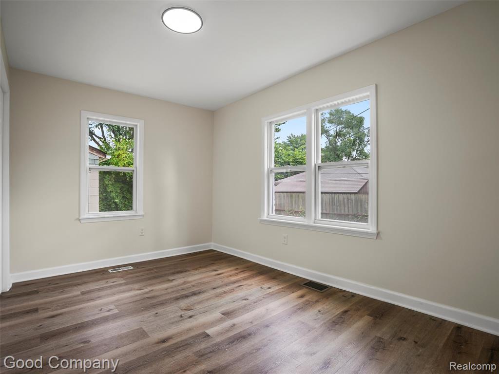 94 W Evelyn Avenue, Hazel Park, MI 48030 — Photo 14