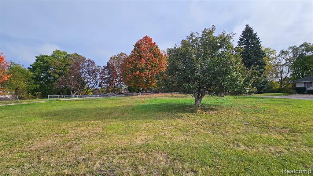 4022 Beecher Road, Flint, MI 48532