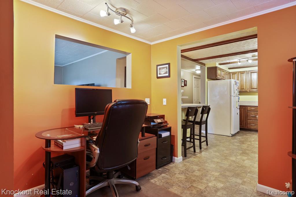 213 E Maple Street, Vassar, MI 48768 — Photo 16