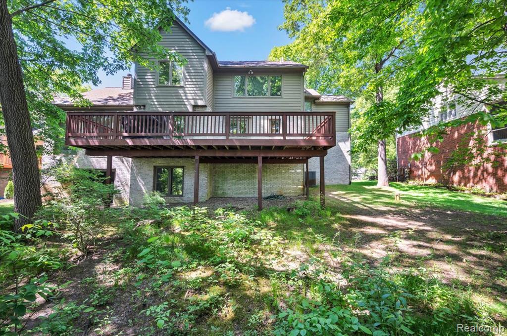 250 Woodcreek Court - Photo 4