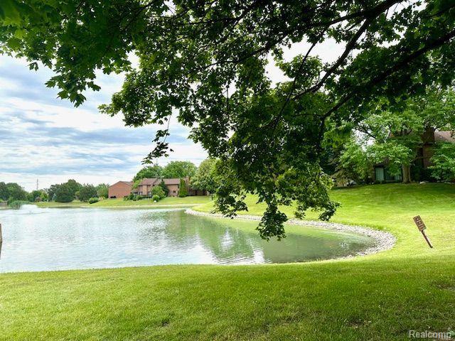 3045 LINDENWOOD Drive, 108, Dearborn, MI 48120 — Photo 2
