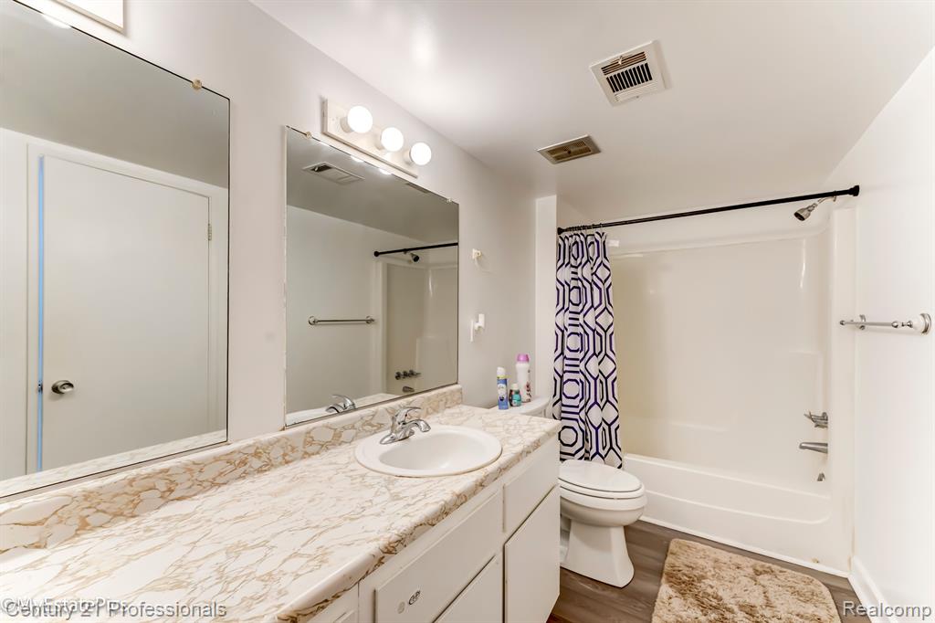 2102 PAULINE Boulevard, 102, Ann Arbor, MI 48103 — Photo 17