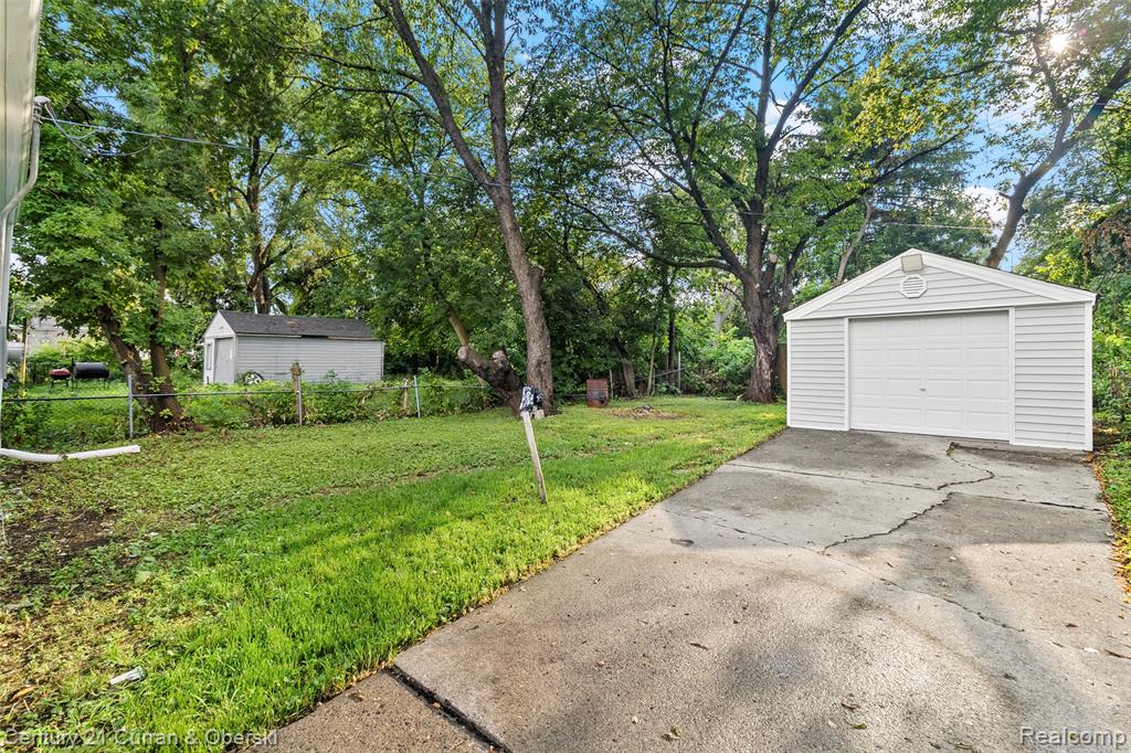 8855 Rosemont Avenue, Detroit, MI 48228 — Photo 5