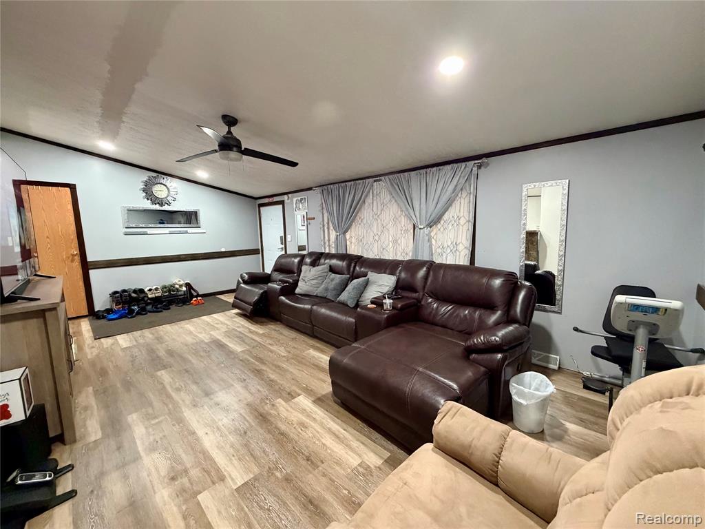 3498 Mackin Road, Flint, MI 48504 — Photo 11