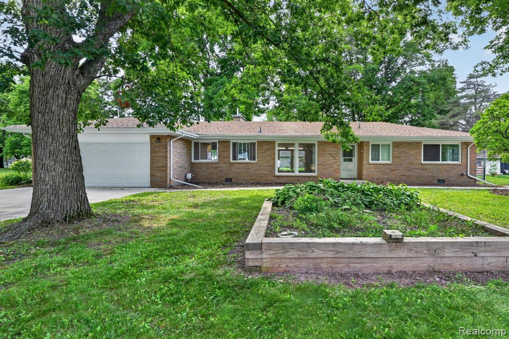 4877 Orchard Lane, Owosso, MI 48867 — Photo 4