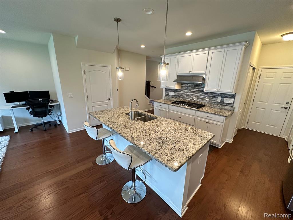 43541 PROSPECT, Novi, MI — Photo 9
