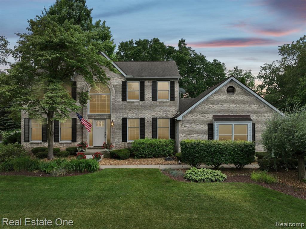 11175 SAND CRANE Way, South Lyon, MI 48178 — Photo 2