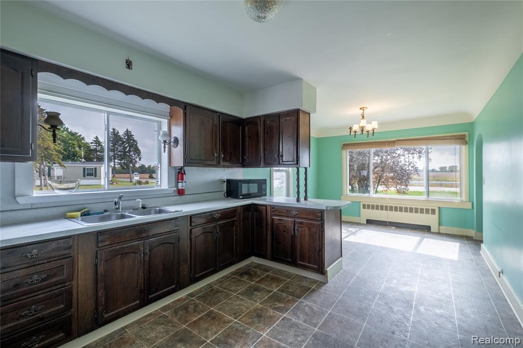 2028 Kochville Road, Saginaw, MI 48604 — Photo 7