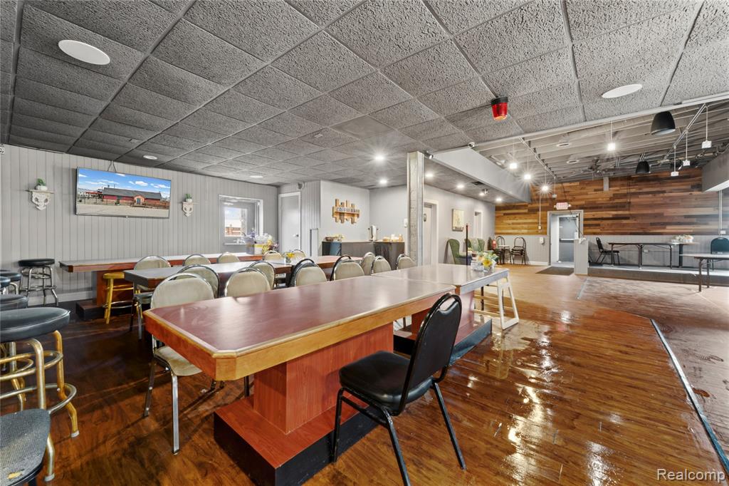 1090 Rochester Road, Troy, MI 48083 — Photo 8