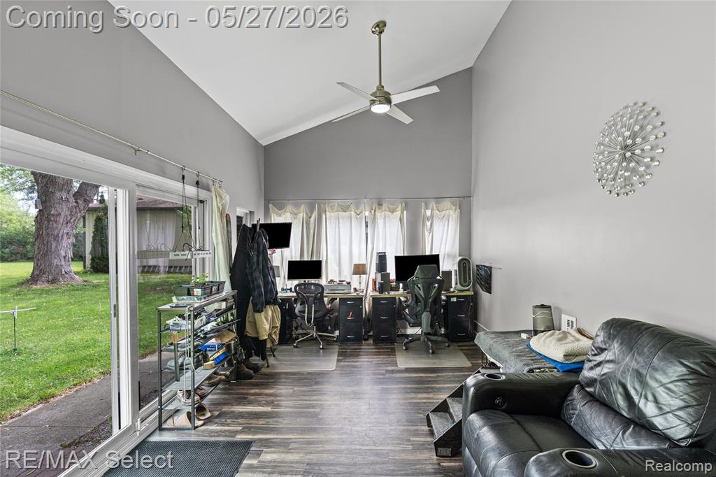 6361 Fenton Road, Grand Blanc, MI 48507 — Photo 10