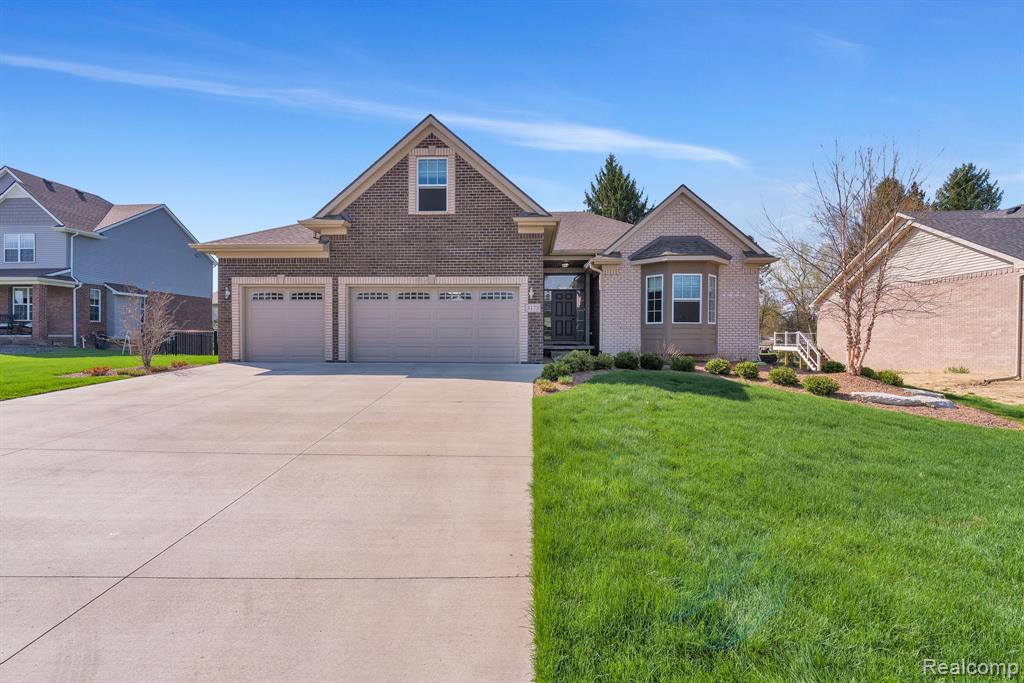 3173 Roma Court, Wixom, MI 48393